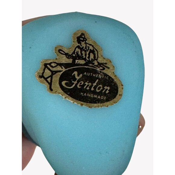 Vintage Fenton Praying Kneeling Children Satin Blue Boy Girl 4" With Sticker - Picture 5 of 7